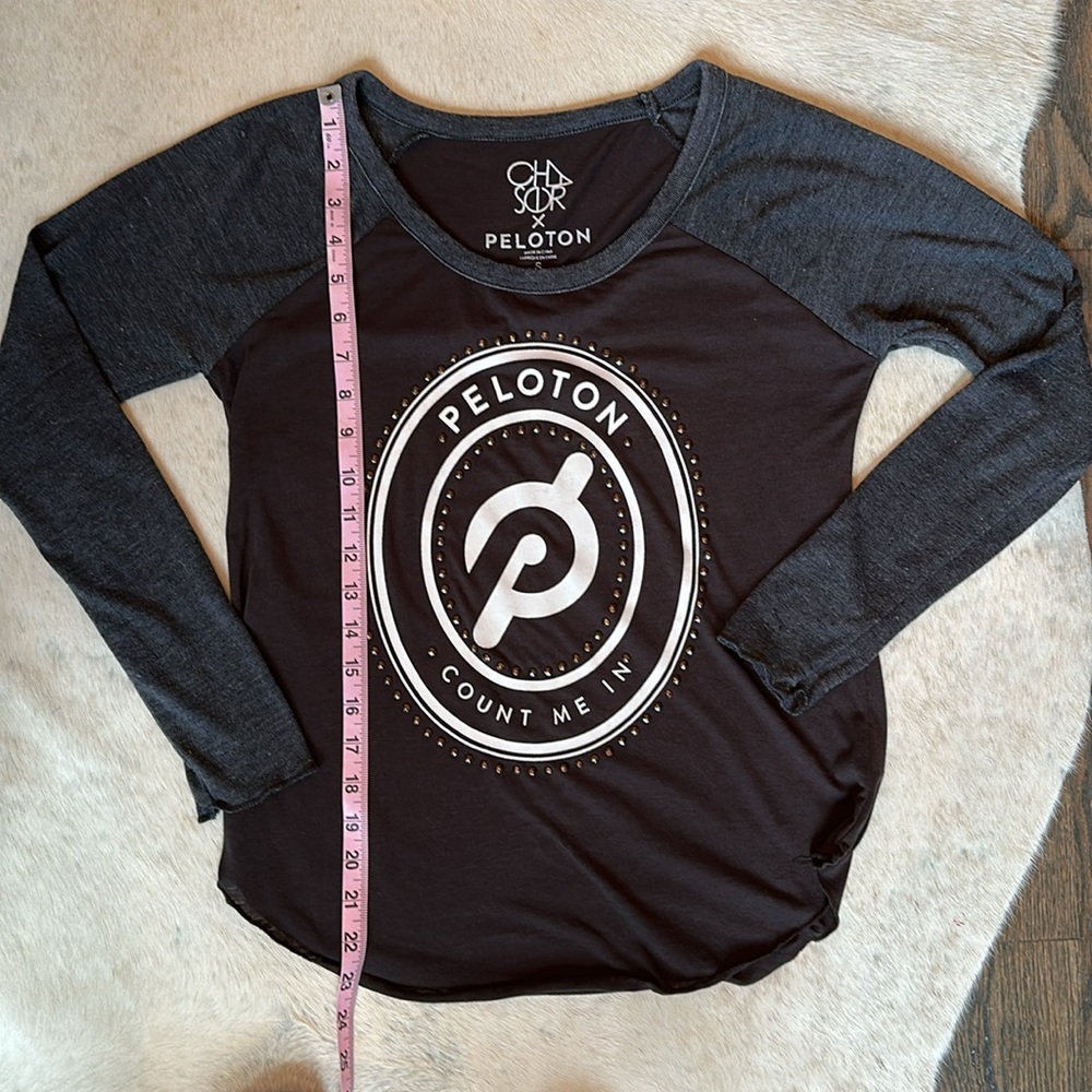 Peloton Raglan Sleeve tee bundle, size small - Picture 8 of 11